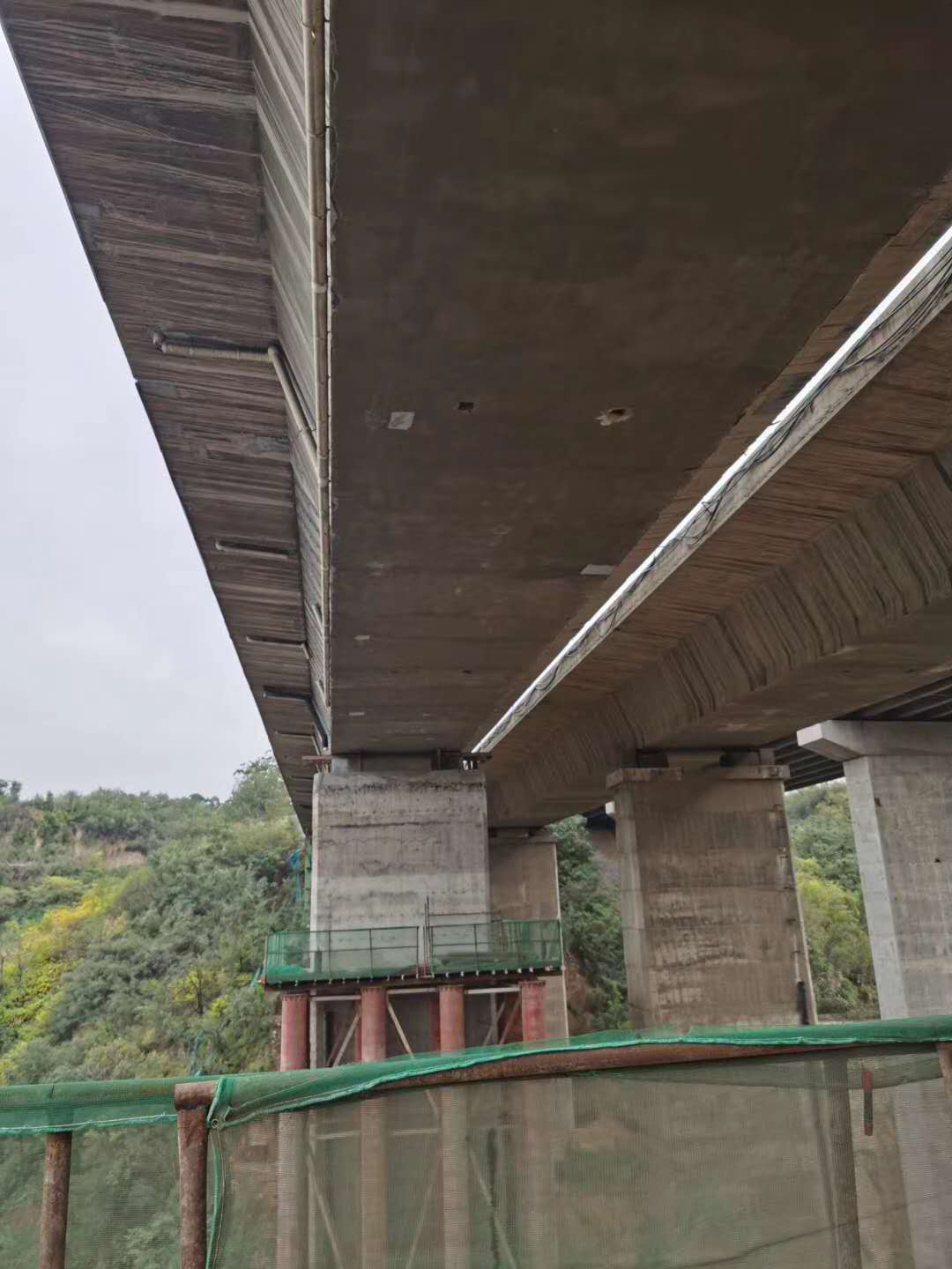 清丰桥梁加固前制定可行设计方案图并用对施工方法